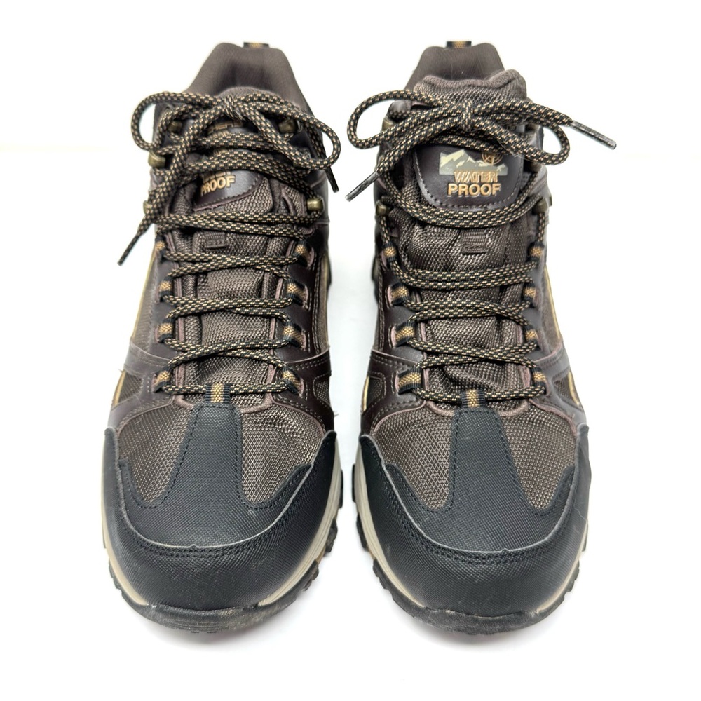 SKECHERS Relaxed Fit Air-Cooled Memory Foam Waterproof hiking boots, size 11